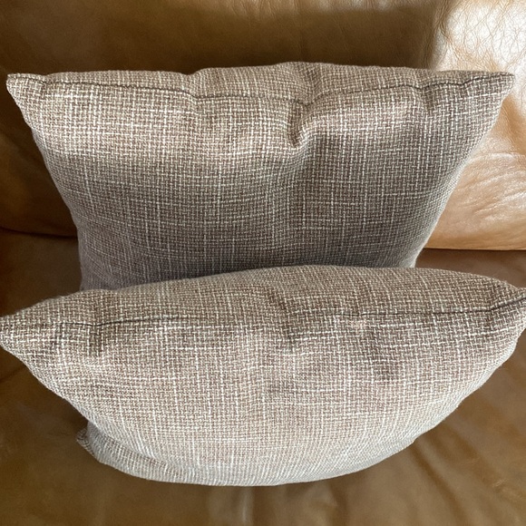 Two matching pillows (brown/tan/ivory) NEW W/OUT TAGS - Picture 6 of 8